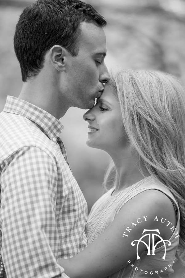 dallas-highland-park-engagement-session-photos-garden-water-spring-engaged-tracy-autem-photogrpahy-meredith-michael-13