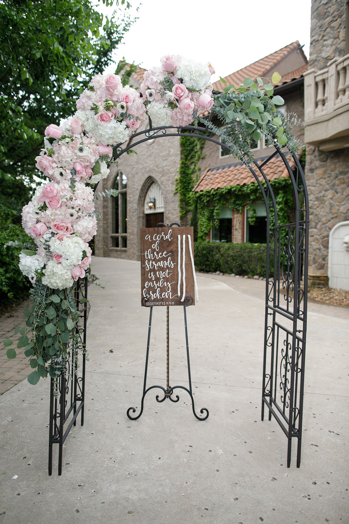 DFW Wedding Planners: A Stylish Soiree | Natalie + John at Aristide in Mansfield