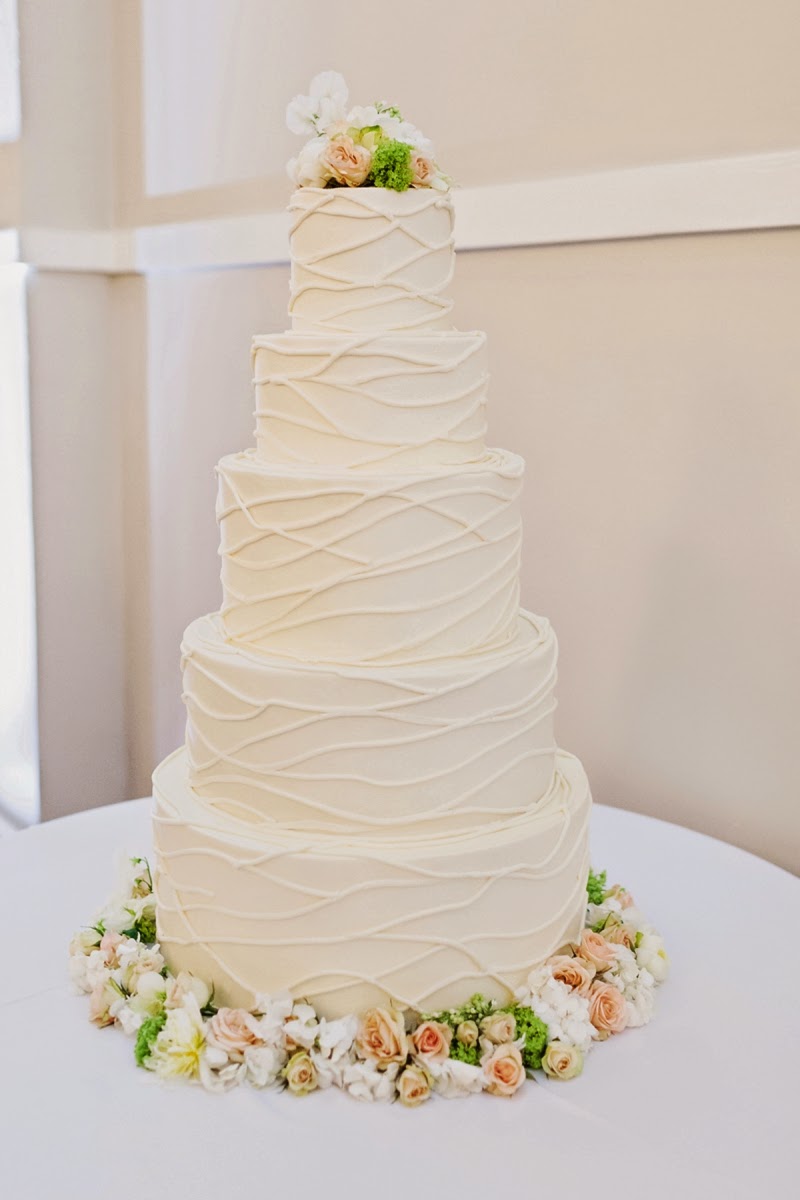 The Room on Main Wedding Bridal Cake Photo