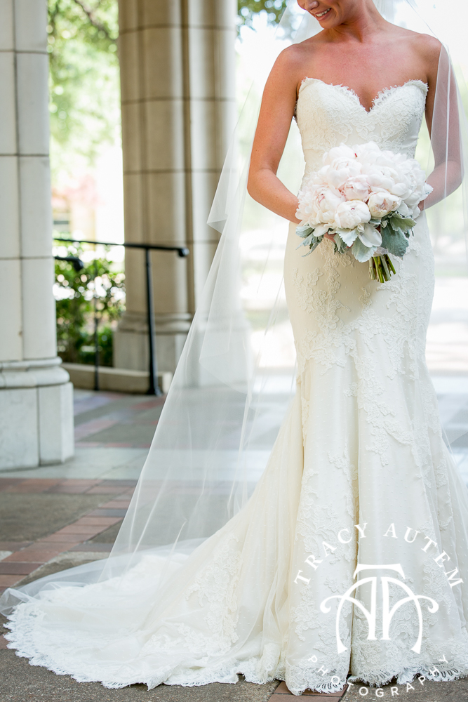 Elegant Contemporary Wedding Florist Dallas - Courtney Miles