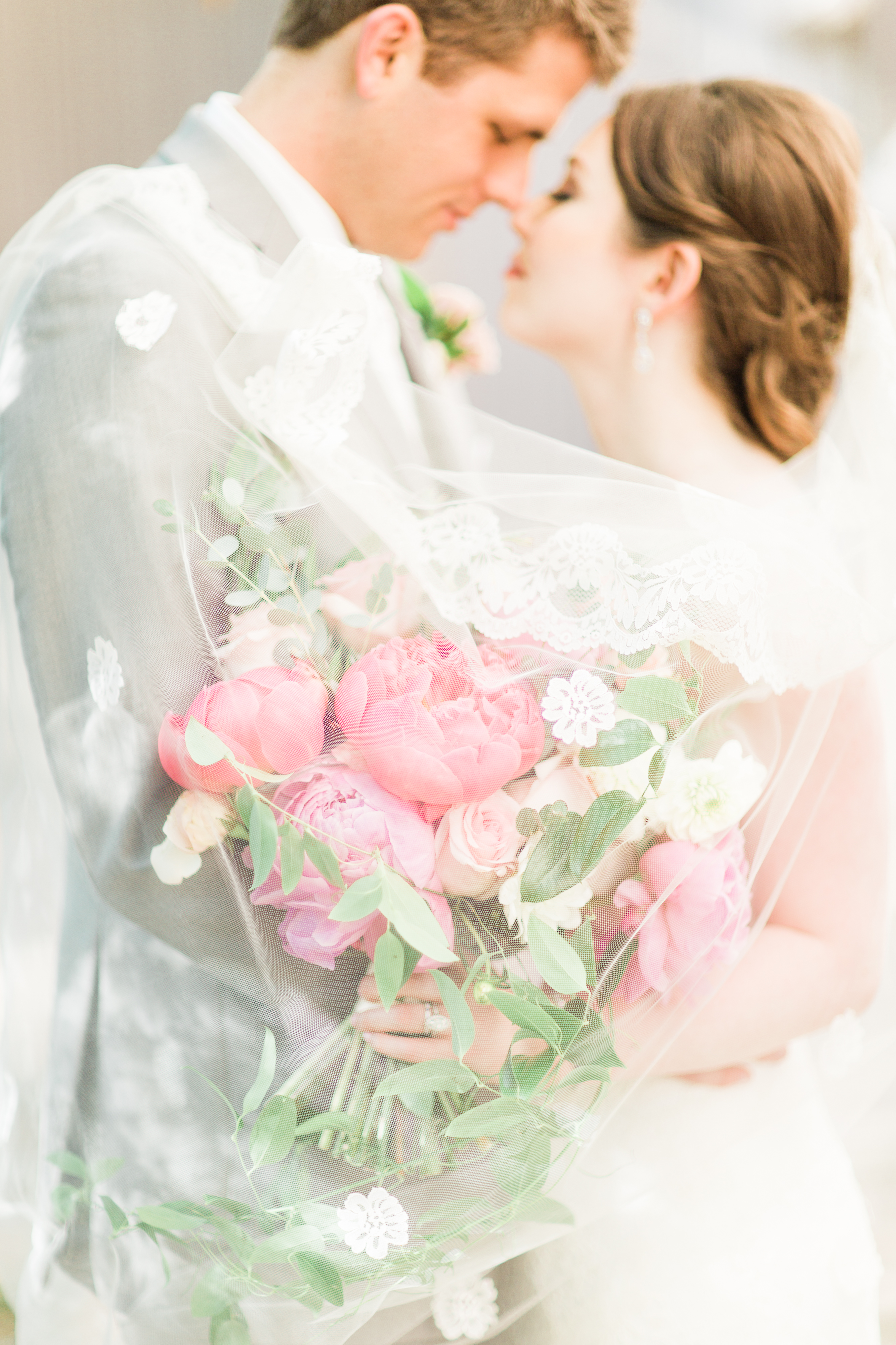 DFW Wedding Florist: A Stylish Soiree | Kristin + Michael Wedding Flowers