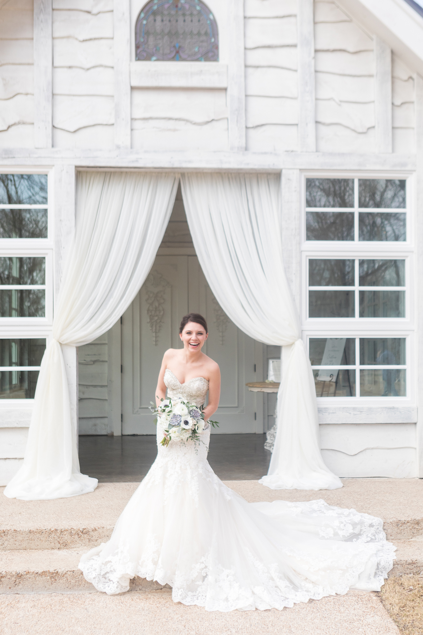 Texas Wedding Planning: A Stylish Soiree | Cristina + Nick's Wedding Day